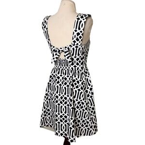 Mud Pie Dress  Sleeveless Black-And-White Size Small Sun Dress Fit Flare